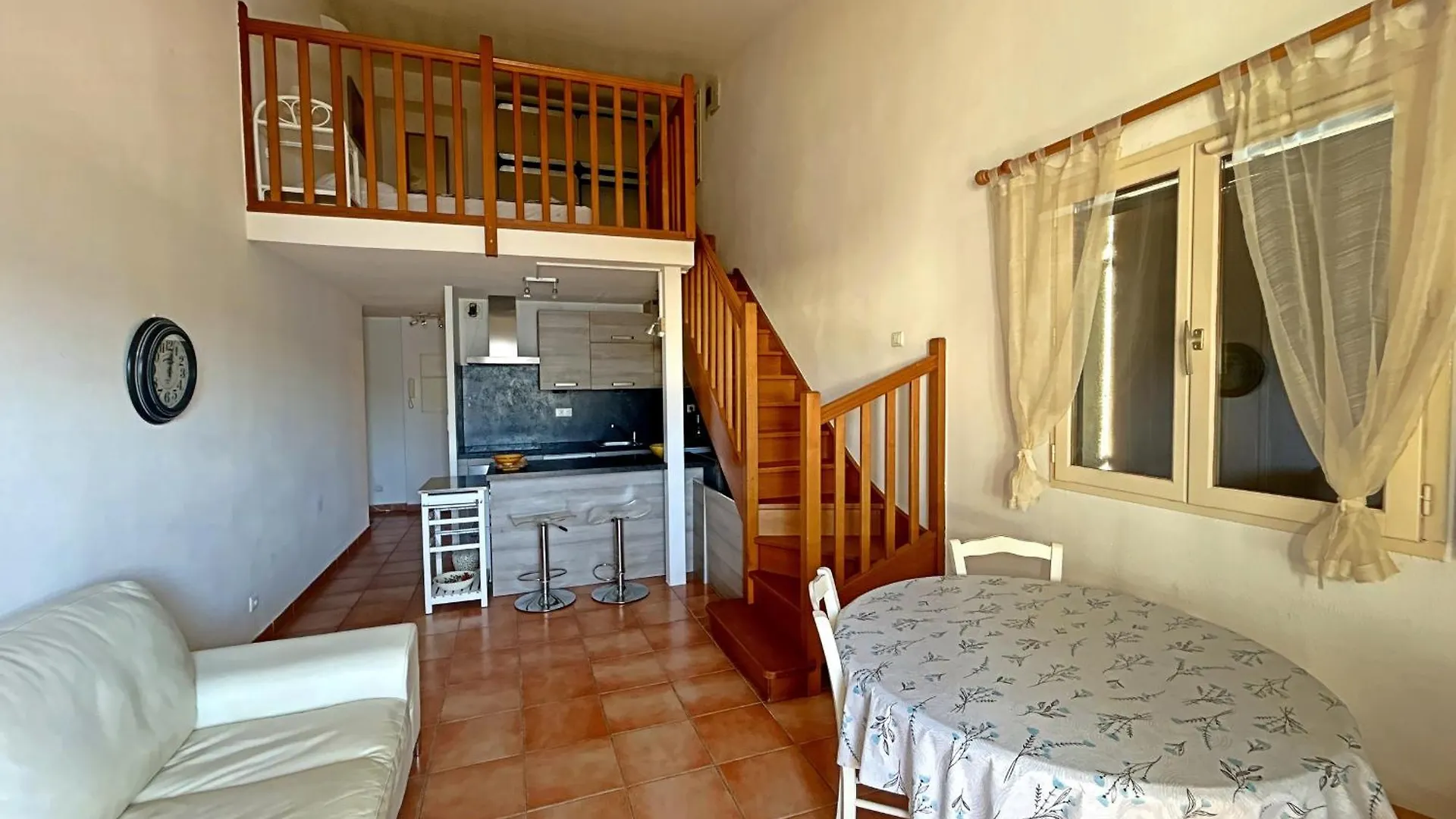 Appartement Cosy Avec Climatisation Et Parking Aux Saintes-Maries-De-La-Mer - Fr-1-475-175