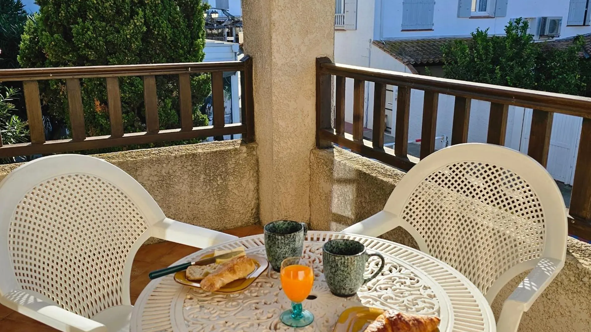 Appartement Cosy Avec Climatisation Et Parking Aux Saintes-Maries-De-La-Mer - Fr-1-475-175